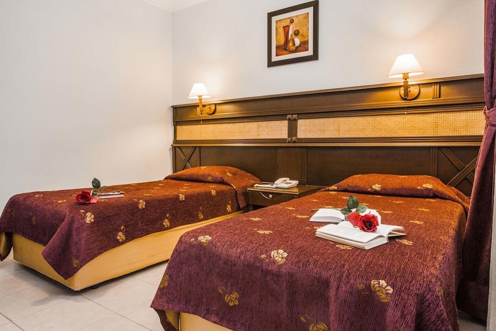 Kleopatra Aydin Hotel อลันยา ภายนอก รูปภาพ
