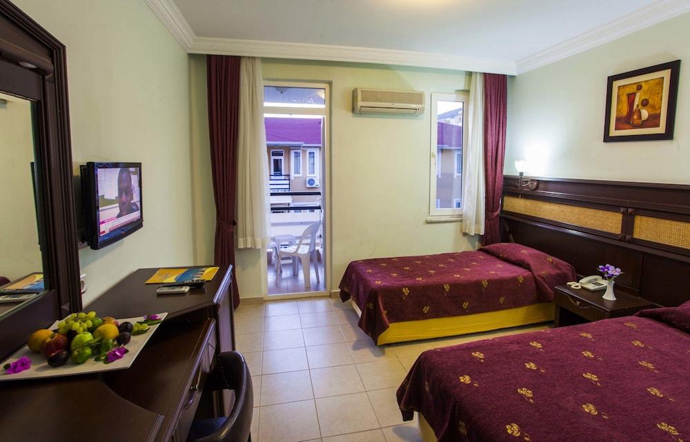 Kleopatra Aydin Hotel อลันยา ภายนอก รูปภาพ